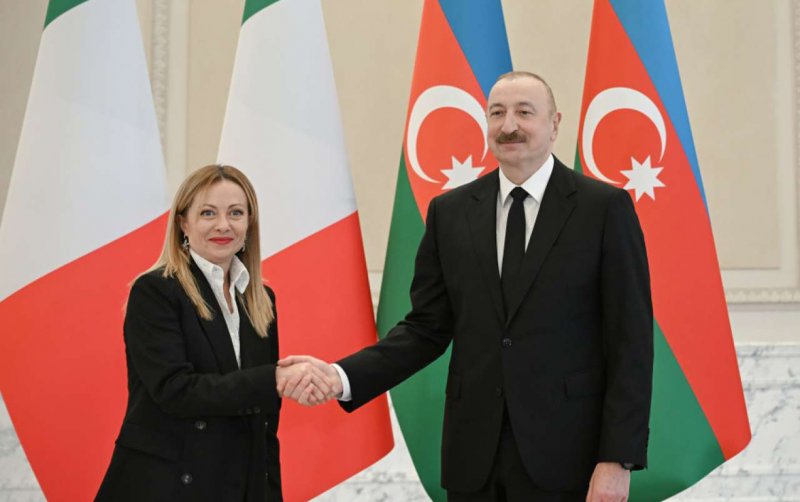   Meloni İlham Əliyevə SOCAR-ın İtaliyada yanacağın qiymətləri ilə bağlı qərarına görə təşəkkür edib  