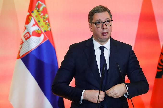 Serbia's Vučić announces resignation