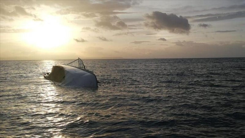 3 die as boat capsizes during English Channel crossing off France