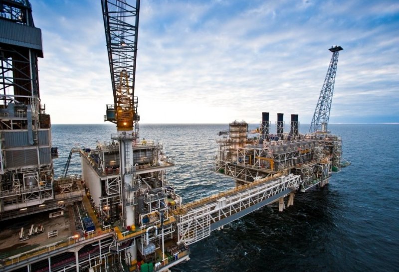 SOCAR dəniz qurğularında qaz turbinlərini elektrik kompressorları ilə əvəz edəcək