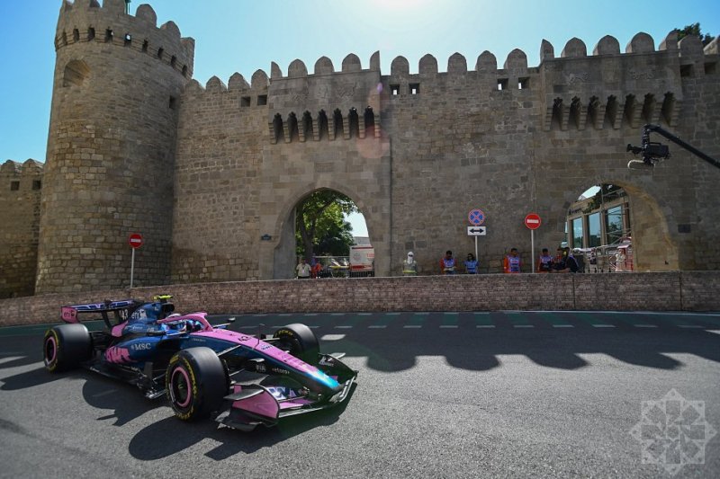 FP1: Russell leads opening Azerbaijan GP practice from Verstappen as Antonelli suffers hydraulic issue