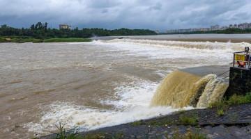 Over 31,000 evacuated as heavy rain hits China's Hainan