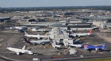 Flights canceled, delayed at US East Coast after technical fault