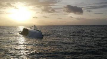 3 die as boat capsizes during English Channel crossing off France