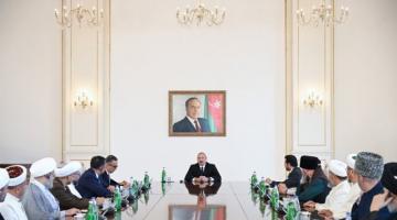 Prezident İlham Əliyev Bakıda keçirilən beynəlxalq konfransların iştirakçılarını qəbul edib