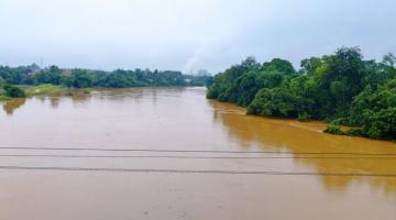 Floods, landslides kill three, inundate 16,000 homes in Vietnam